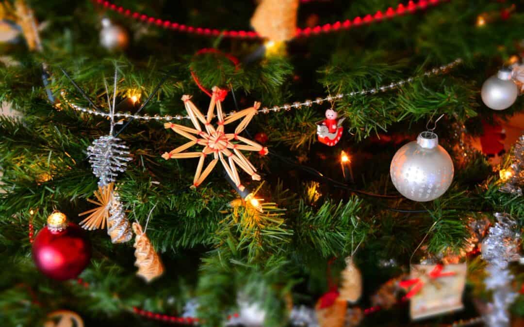 Navigating Holiday Health: Maintaining Wellness During the Christmas Season